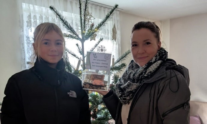 Spende 477,64 / Elly und Maria Boldt vom Weihnachtsmarkt in Merkers